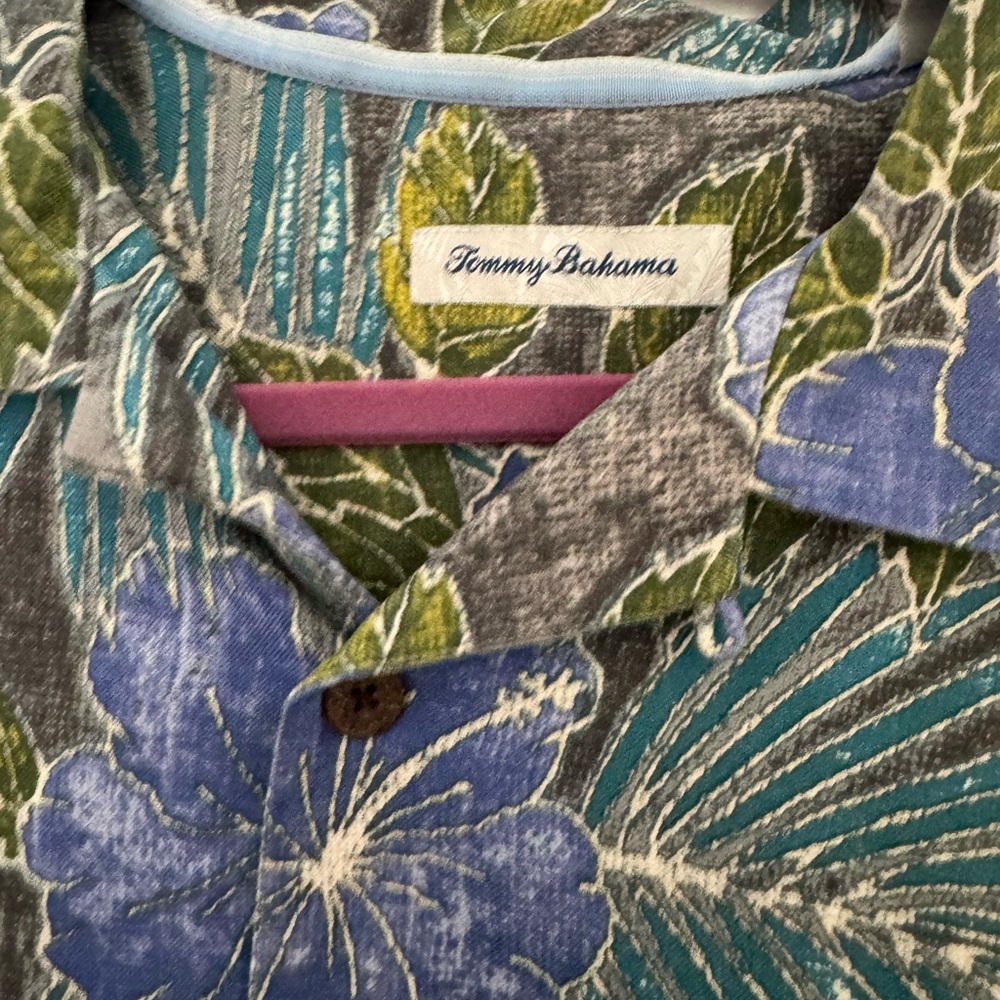 Tommy Bahama Blue and Green Floral Casual Button Down Shirt